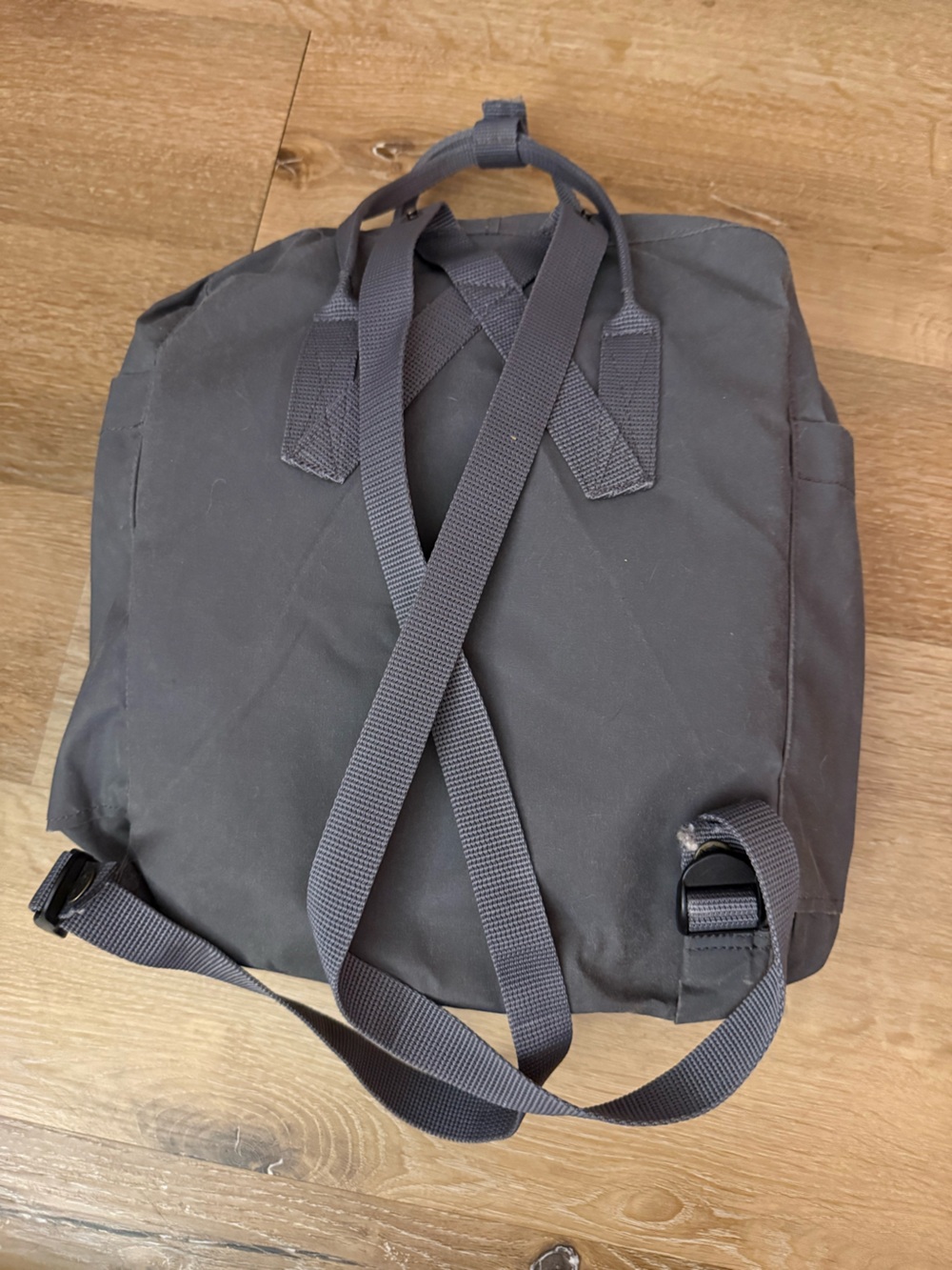 Fjallraven Kånken Classic Backpack - Gray - Picture 6 of 7